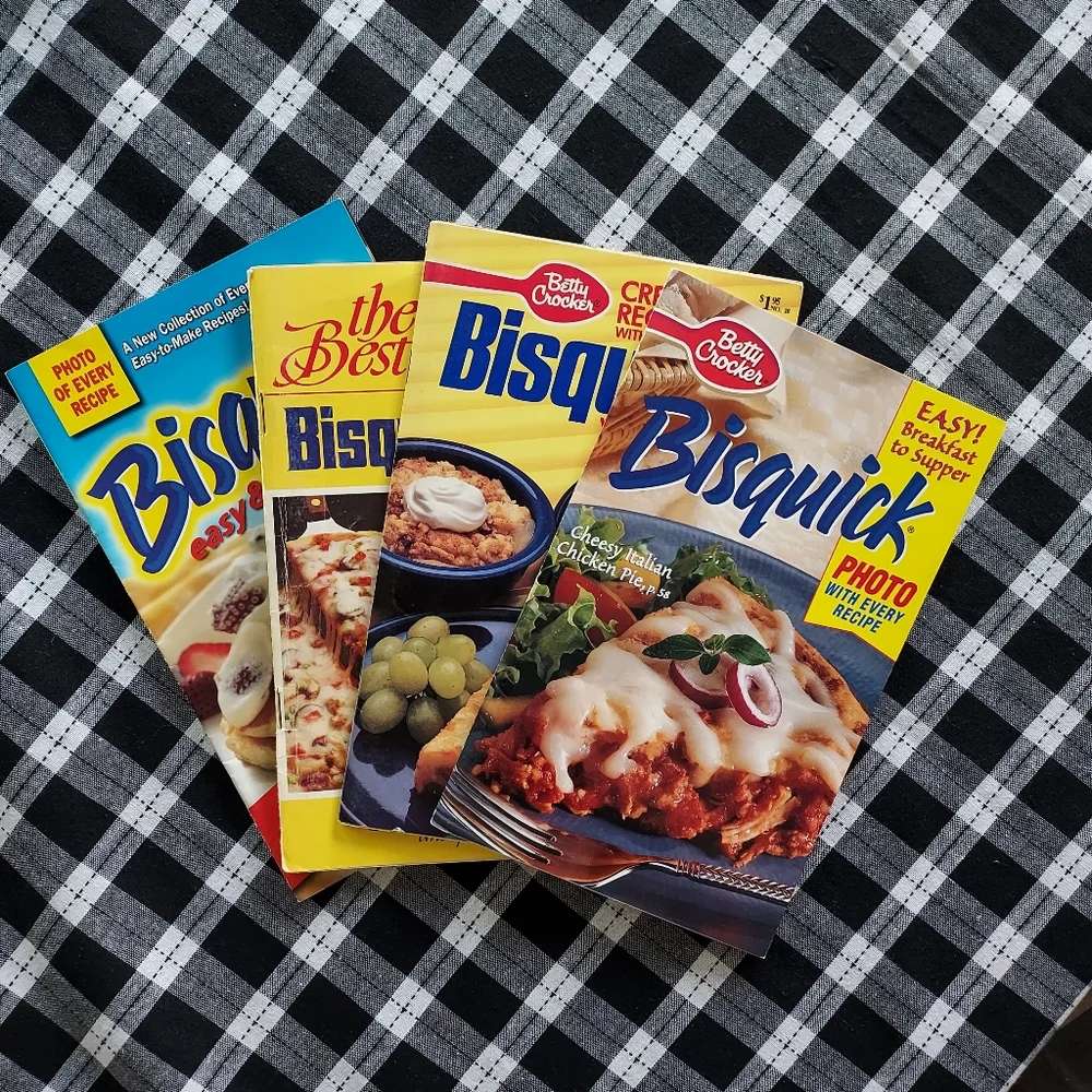Bisquick Cookbooks Betty Crocker VINTAGE - Lot of 3 plus bonus